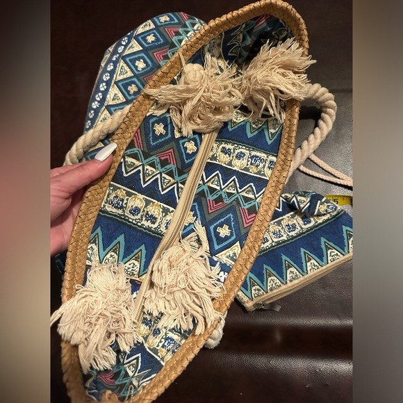 Boho tote & wristlet - Picture 3 of 12